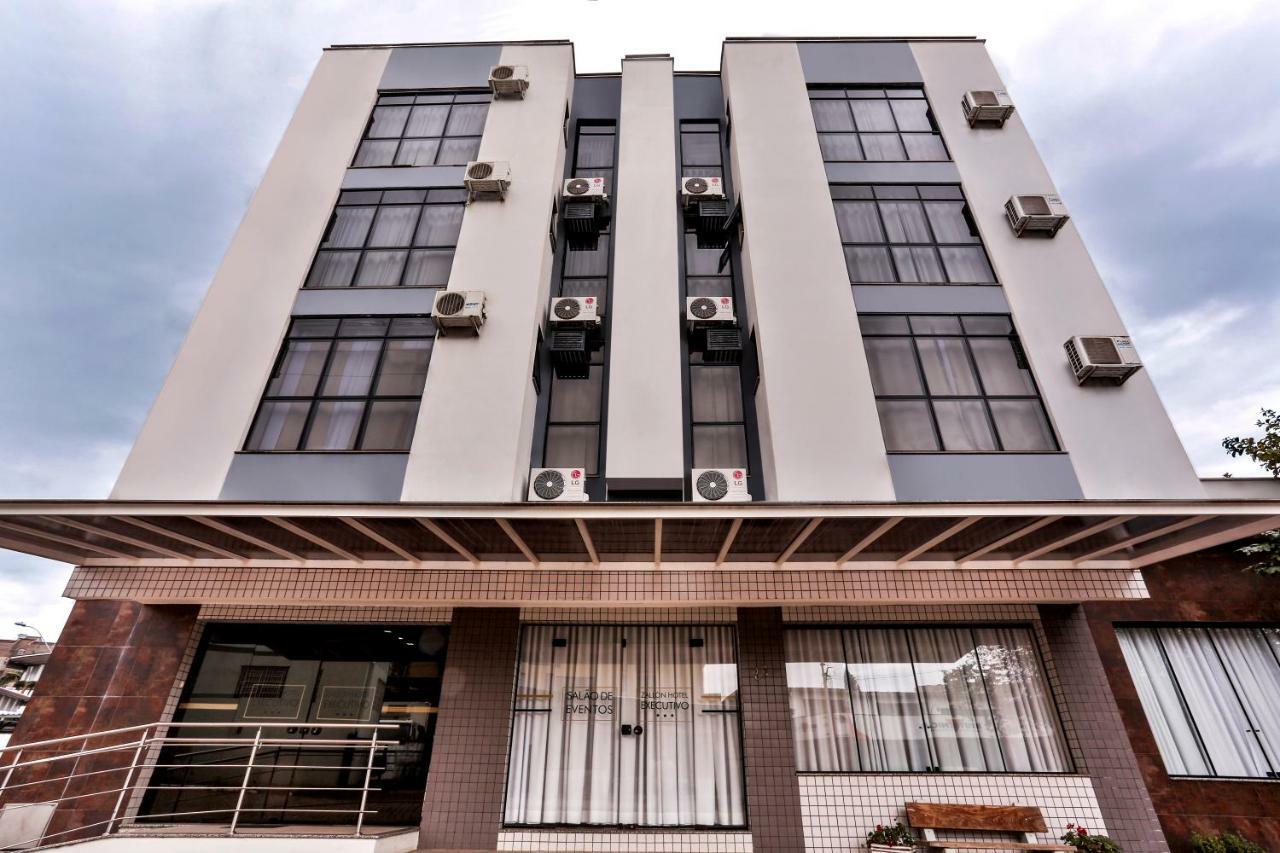 Zallon Hotel Executivo ラジェアド エクステリア 写真
